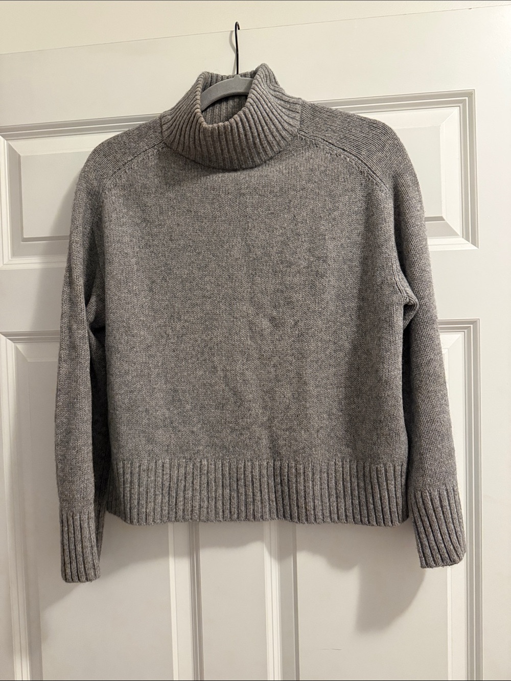 Sezane Heather Gray Ribbed Turtleneck Sweater